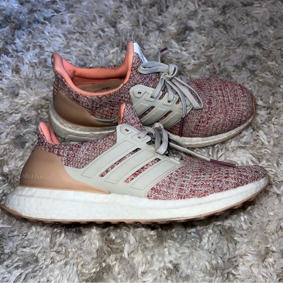 Adidas Ultra Boosts - Picture 8 of 9